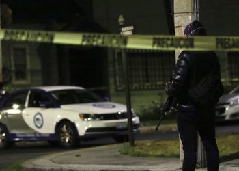 Fiscalía de Puebla catea oficinas de Eukid Castañón en La Paz 
