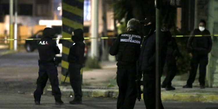 Fiscalía de Puebla halla centro de operaciones de empresas fantasma en domicilio de Eukid Castañón