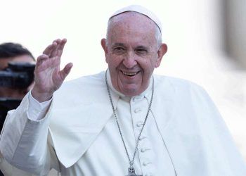 Papa Francisco exalta a médicos y pastores fallecidos por COVID-19