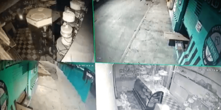 Ladrones atracan negocios en Xochimehuacan y se llevan hasta los pasteles