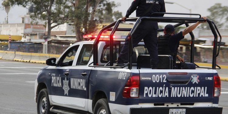 En Puebla linchan y queman a dos presuntos delincuentes