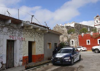 Habitantes de Tepexco blindan entradas al municipio
