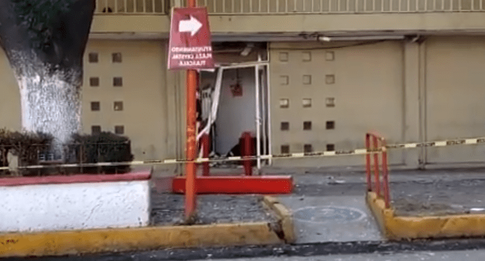 Maleantes arrojan artefacto explosivo y destruyen cajero automático en Texmelucan