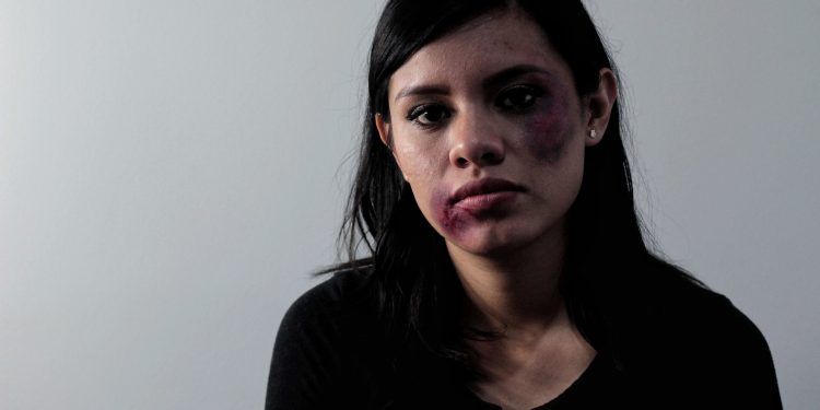 Suben casos de violencia contra mujeres
