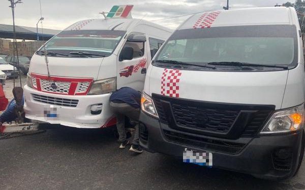 Secretaría de Movilidad detiene dos unidades pirata en Santa Clara Ocoyucan