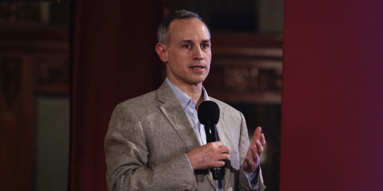 Gatell, AMLO y su teléfono descompuesto