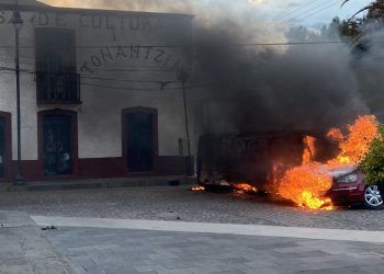 Pobladores de Tonanzintla confunden a policías con ladrones e intentan lincharlos