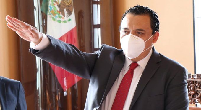 Artemio Caballero López rinde protesta como edil suplente de Tehuacán