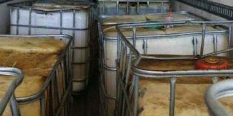 En la Amozoc-Teziutlán aprehenden a una persona con 6 mil litros de hidrocarburo