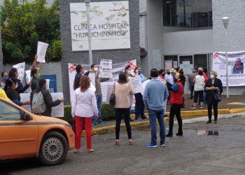 Médicos del ISSSTE Huauchinango exigen equipo para desempeñar su trabajo