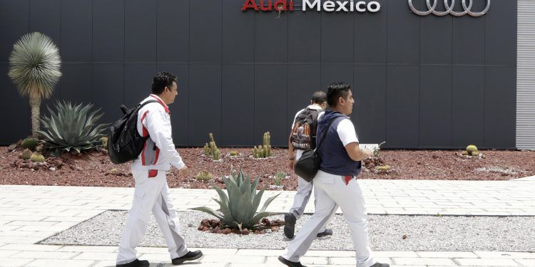 Audi reanuda operaciones este lunes con 30 % de colaboradores 