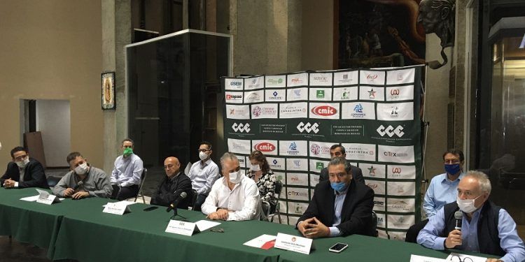 CCE Puebla acatará decreto del gobierno; pide piso parejo con ambulantaje