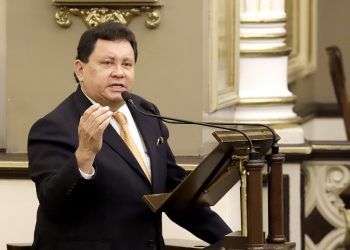 Héctor Alonso es expulsado de la bancada de Movimiento Ciudadano en Puebla