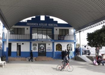 Habitantes de La Resurrección, Puebla; ahuyentan a sanitizadores y queman camioneta