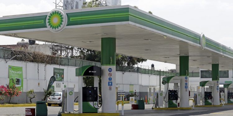 La gasolina más barata del centro del país se expende en dos establecimientos de Puebla capital