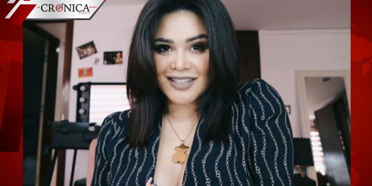 Gomita presume sus atributos en ajustados leggings y la critican sin piedad