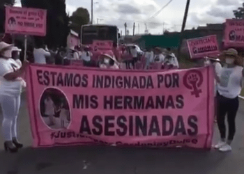 Familiares de Gardenia y Dulce marchan en La Magdalena, Tetela; exigen justicia por doble feminicidio
