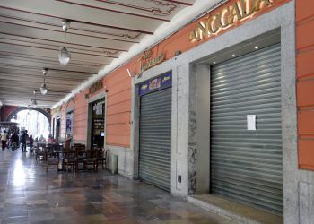 Segob Puebla clausura 26 negocios del Centro Histórico 