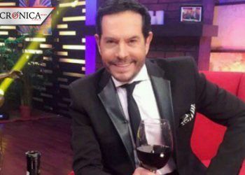 Exponen foto íntima de Pepillo Origel con hombre en paños menores