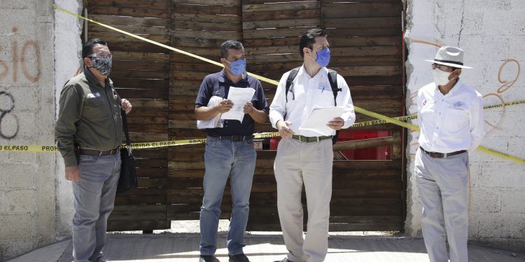 Profepa retira desechos tóxicos de vivienda en Xonacatepec
