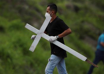 Dengue y huracanes complicarán la respuesta contra COVID en Latinoamérica, advierte Cruz Roja