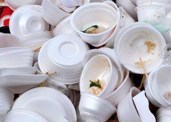 Uso de desechables aumentó en 150 toneladas diarias por pandemia