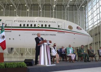 Muestran el «palacio aéreo» al pueblo
