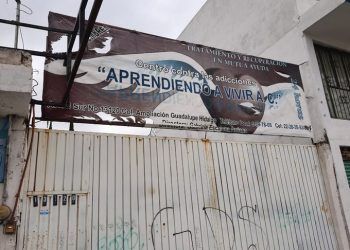 Sujetos armados irrumpen en anexo de Puebla y liberan a 18 internos 