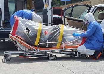Automovilista con síntomas de Covid-19 sufre crisis respiratoria en la Vía Atlixcáyotl 