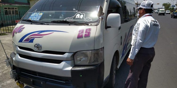 Lupita Daniel entrega uniformes y patrullas a policías de Cuautlancingo