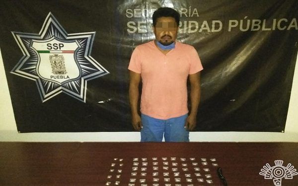 Sujeto con 60 dosis de droga fue asegurado en Venustiano Carranza, Puebla