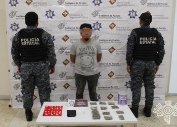 Sujeto es detenido por la SSP Puebla; vendía autopartes robadas y droga en la 46 Poniente