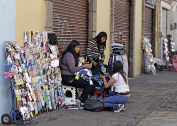Segom realiza operativos en el Centro Histórico para evitar instalación de ambulantes 