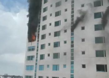 Departamento registra incendio en la torre JV de Boca del Río, Veracruz