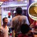 #LadyMarrana: mujer contamina salsa taquera con la mano de su amigo en León