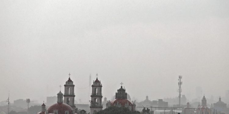 La lluvia vuelve a hacer de las suyas en la Angelópolis