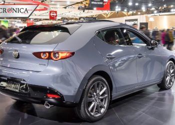 Mujer sufre accidente y termina con el logo de Mazda marcado en su brazo