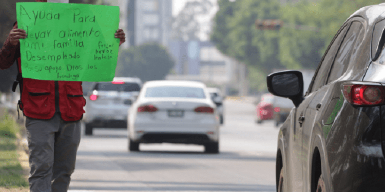 Sin condiciones para regresar a trabajar y 30 despidos al día