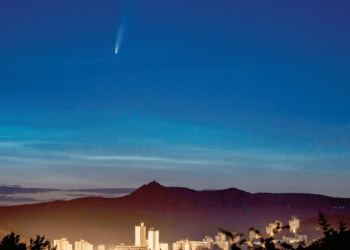 Cometa en el cielo de Praga