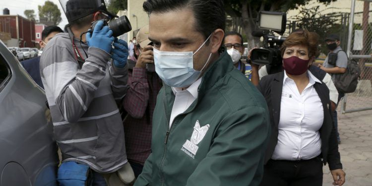 Trasladan a 11 pacientes poblanos con Covid-19 al Autódromo Hermanos Rodríguez, revela IMSS