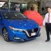 Vendedor se hace viral por decir que con auto se puede atropellar bien a peatones