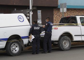 Joven muere en la batea de una camioneta tras intentar suicidarse en Puebla