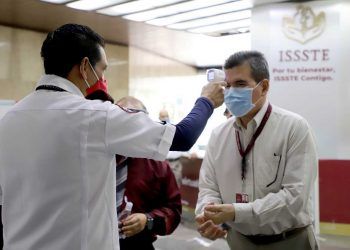 Trump amenaza a México con impuesto a las remesas y peaje fronterizo para pagar el muro
