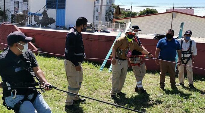En Cuautlancingo capacitan a personal de Bomberos y Protección Civil