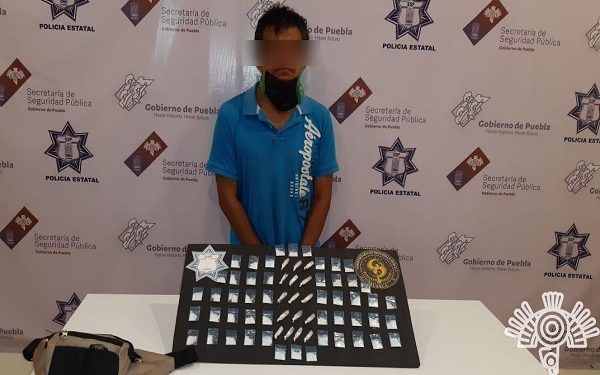 Policía Estatal detiene a narcovendedor con 66 dosis de droga en Tehuacán