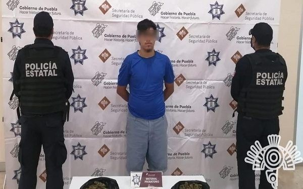 Policía Estatal detiene a narcovendedor con 66 dosis de droga en Tehuacán