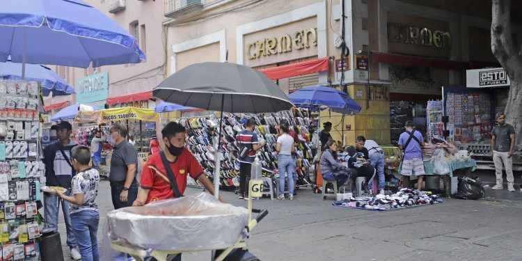 Fracasará mejora urbana si no retiran ambulantaje