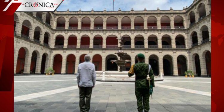 AMLO rinde homenaje a fallecidos por COVID-19 en Palacio Nacional