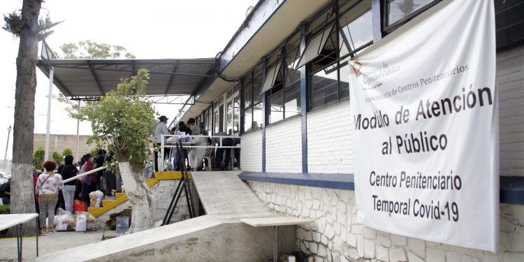 Tráiler impacta a un automóvil en la Izúcar de Matamoros-Morelos; hay 5 muertos 
