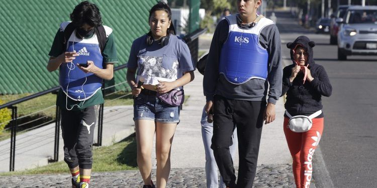 Túnel, lonche y ¡Al cerro!